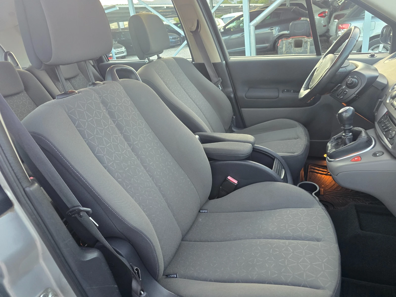Renault Grand scenic 1.6 БЕНЗИН РЕАЛНИ КИЛОМЕТРИ, снимка 10 - Автомобили и джипове - 56118017
