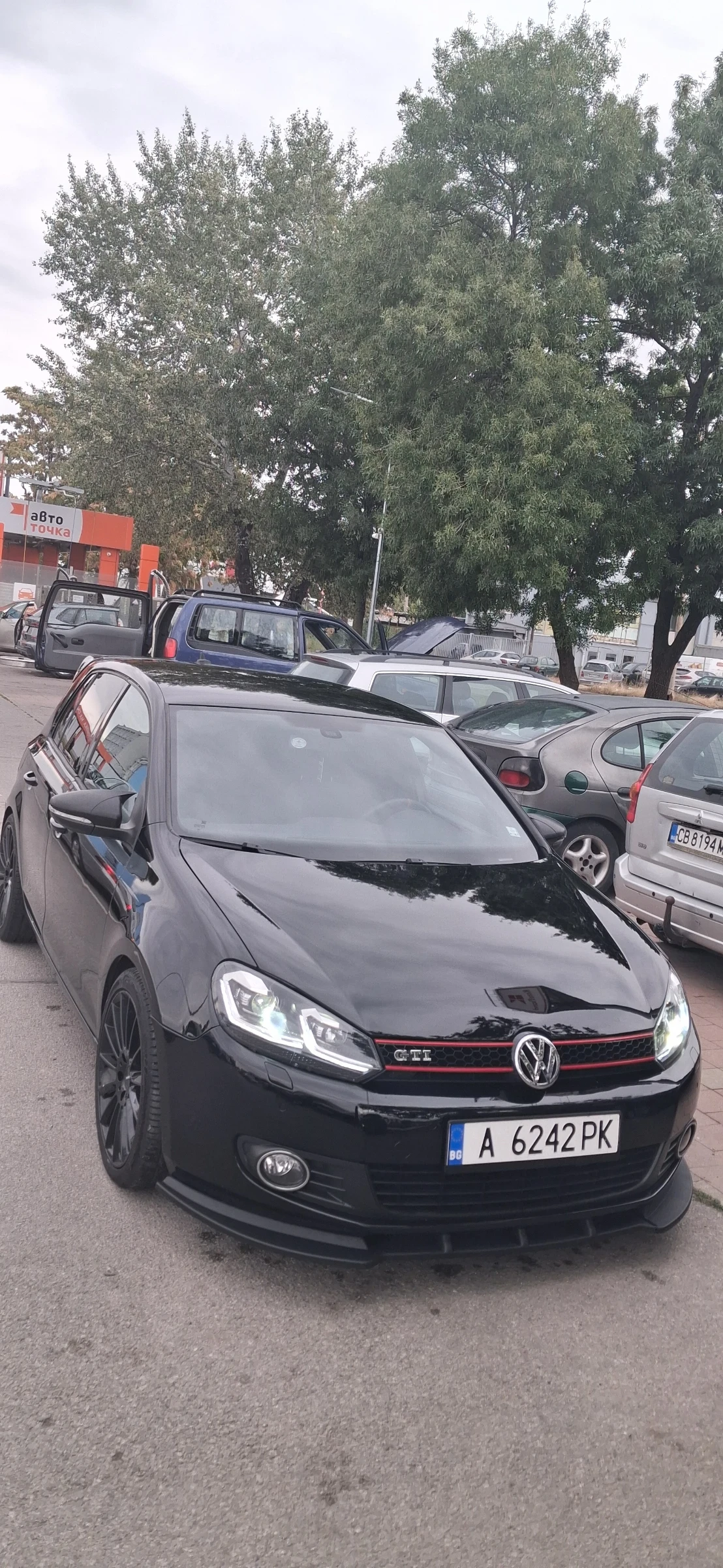 VW Golf 1.6 Газ, снимка 6 - Автомобили и джипове - 56343235