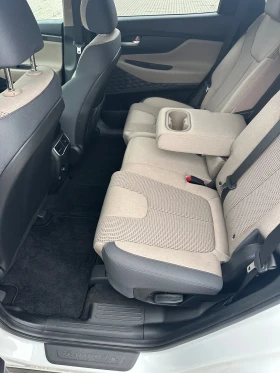Hyundai Santa fe 2022 yaer 84 000 km нов внос, снимка 8