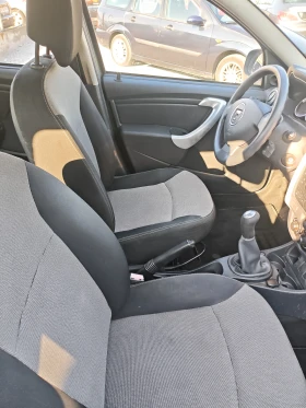 Dacia Duster 1.6 16 V газ-бензин, снимка 10