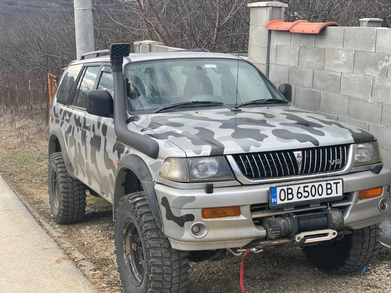 Mitsubishi Pajero sport Бензин с газ , снимка 3 - Автомобили и джипове - 47165958