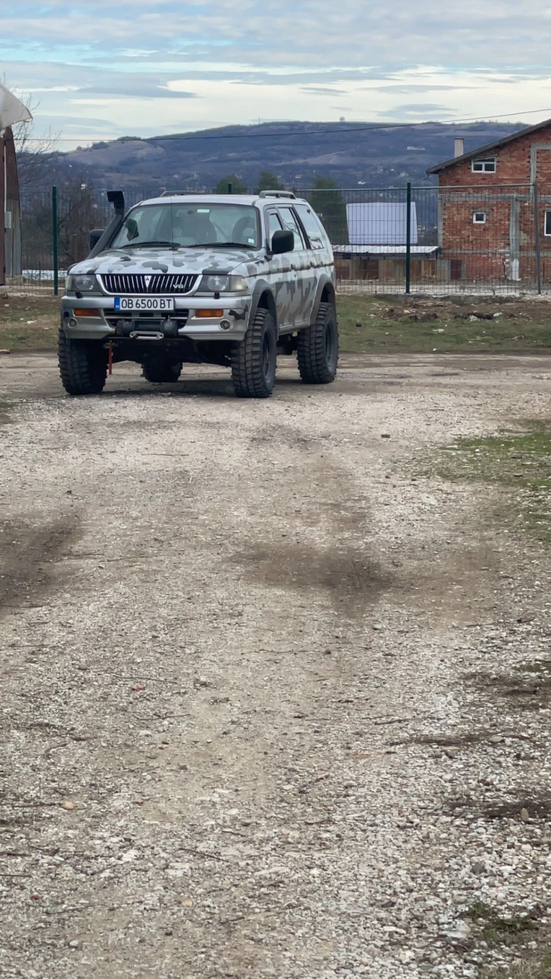 Mitsubishi Pajero sport Бензин с газ , снимка 4 - Автомобили и джипове - 47165958