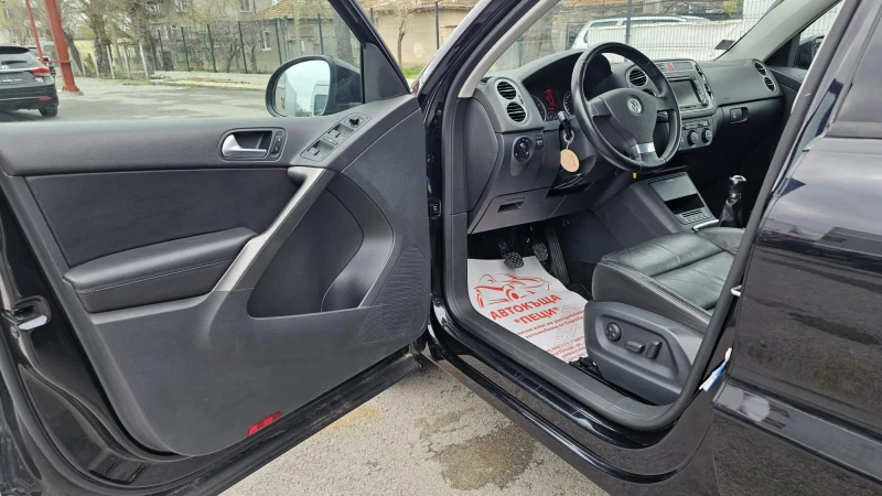 VW Tiguan 1.4T 4x4 6SP-РЕАЛНИ КМ-ДОПЪЛНИТЕЛНИ ДЖАНТИ-ЛИЗИНГ, снимка 7 - Автомобили и джипове - 49822561
