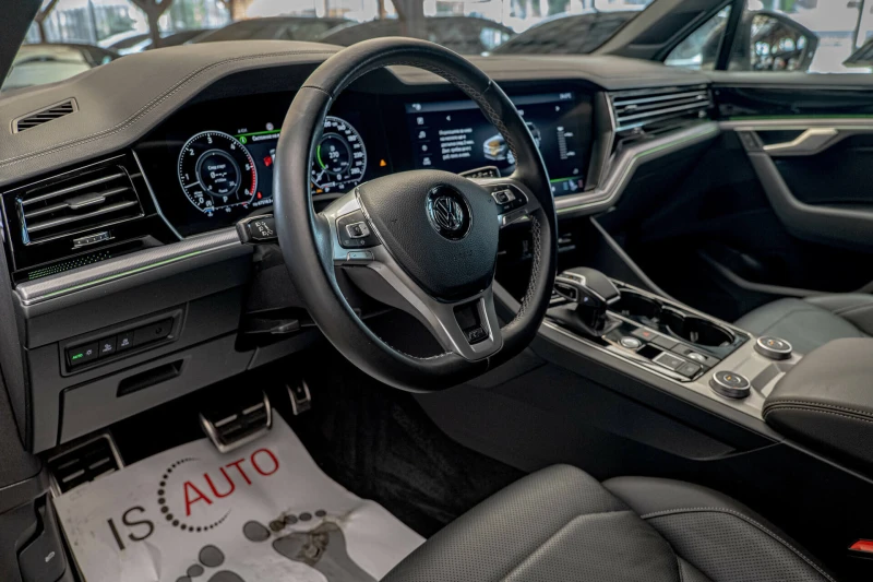 VW Touareg 4.0TDI/Rline/Обдухване/Камера/4Motion/Амбиент, снимка 7 - Автомобили и джипове - 51499848