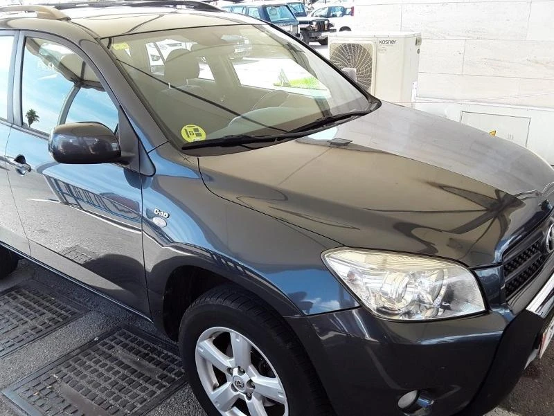 Toyota Rav4 2.2 d-4d+2.0vvt-i, снимка 1 - Автомобили и джипове - 12691000