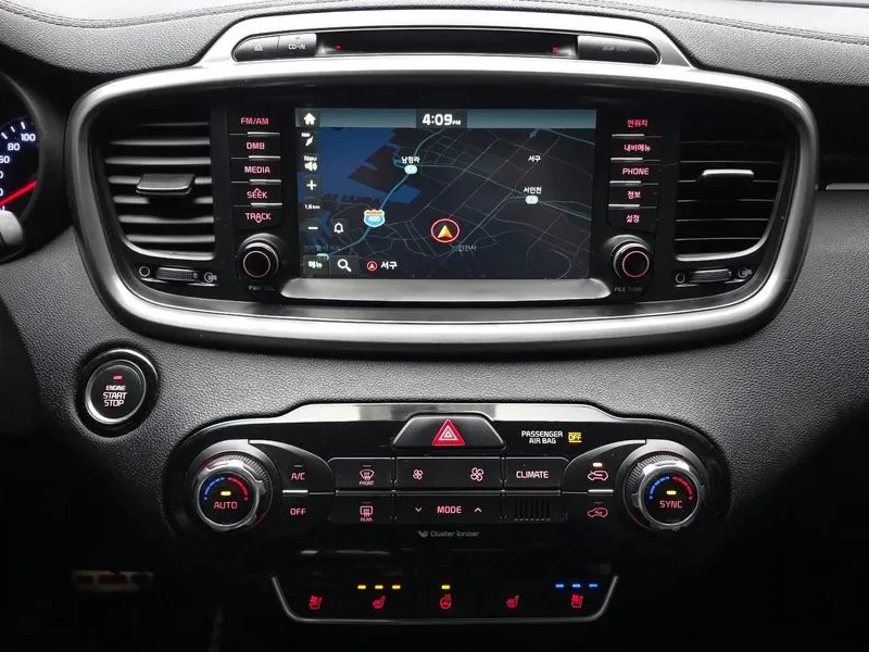 Kia Sorento 2.2 CRDI 4WD, снимка 14 - Автомобили и джипове - 54265430