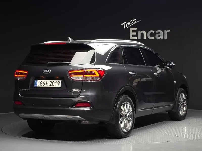 Kia Sorento 2.2 CRDI 4WD, снимка 2 - Автомобили и джипове - 54265430