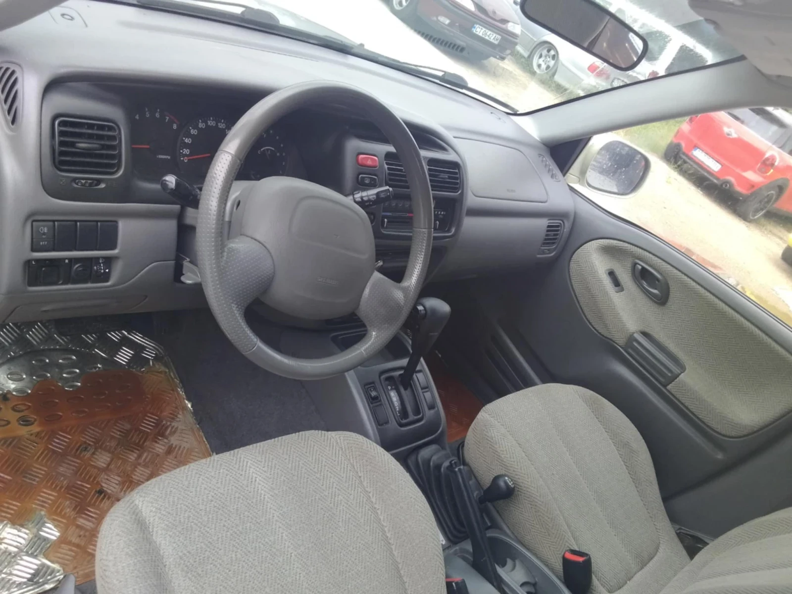 Suzuki Grand vitara 2.0 avtomat - изображение 7