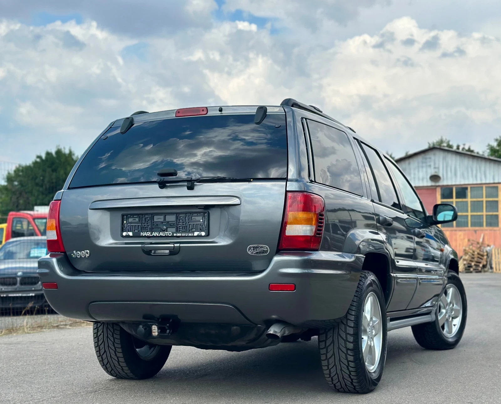 Jeep Grand cherokee 4.7i HO Facelift Overland Navi 193хил-км Като Нов - изображение 4