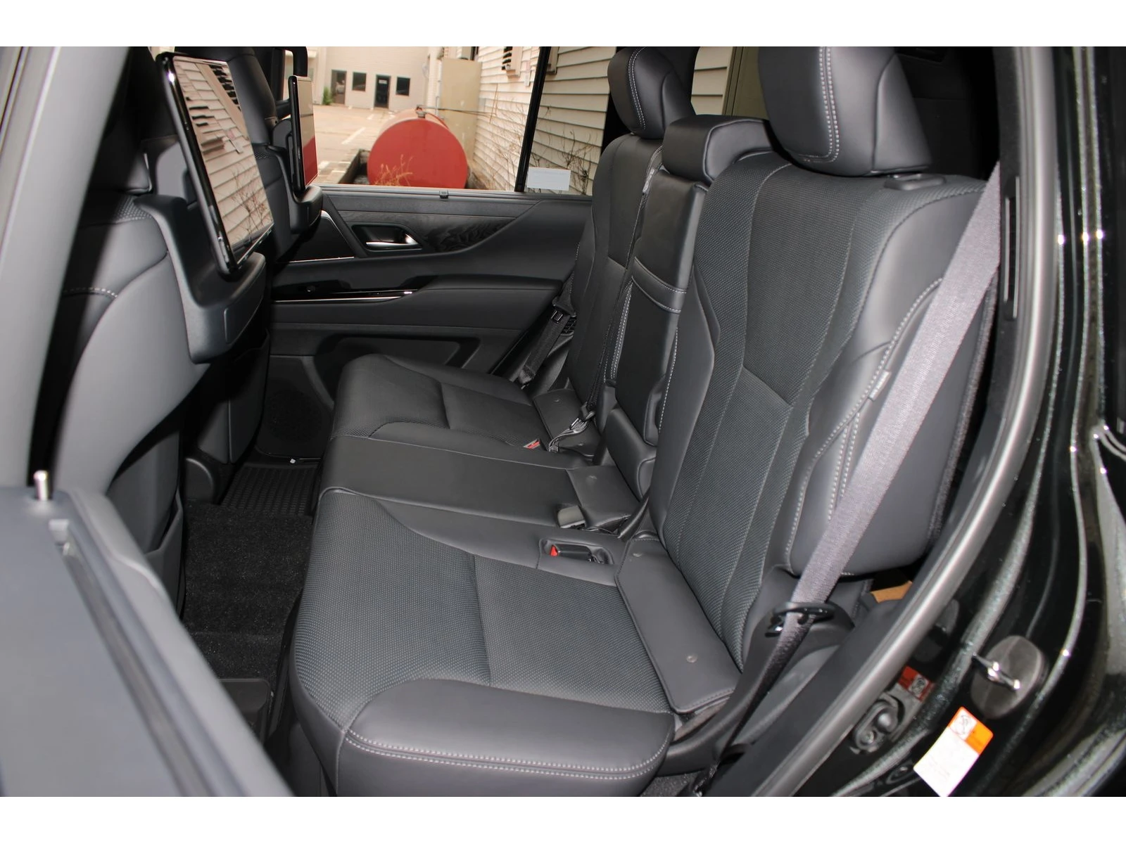 Lexus LX 700h Luxury, , Soft Close,    27 | Mobile.bg   12