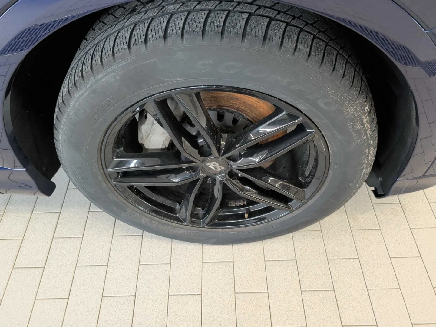 Audi Q8 Technik* S-Line* Distronic* 360View* CarPlay* Обду, снимка 9 - Автомобили и джипове - 53947527