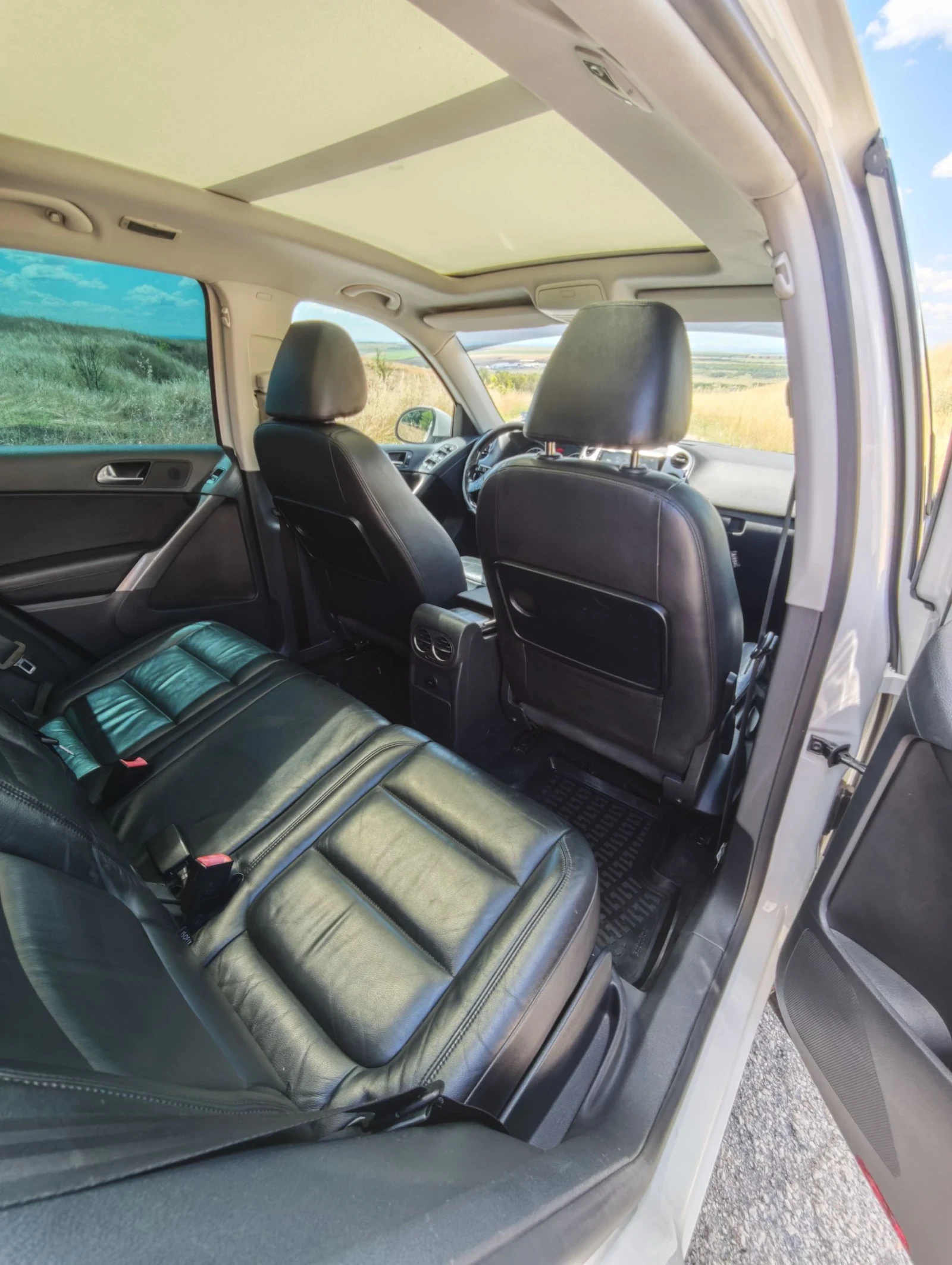 VW Tiguan R-line, снимка 9 - Автомобили и джипове - 54891523