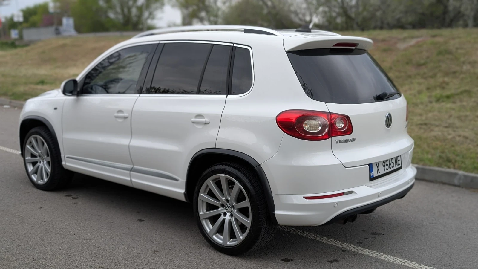 VW Tiguan R-line, снимка 4 - Автомобили и джипове - 54891523