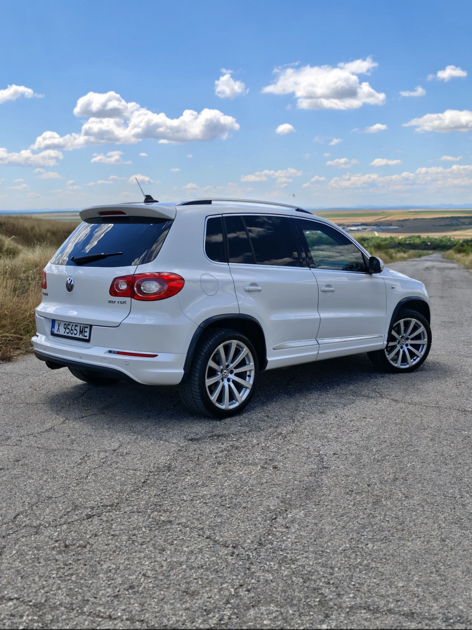 VW Tiguan R-line, снимка 3 - Автомобили и джипове - 54891523