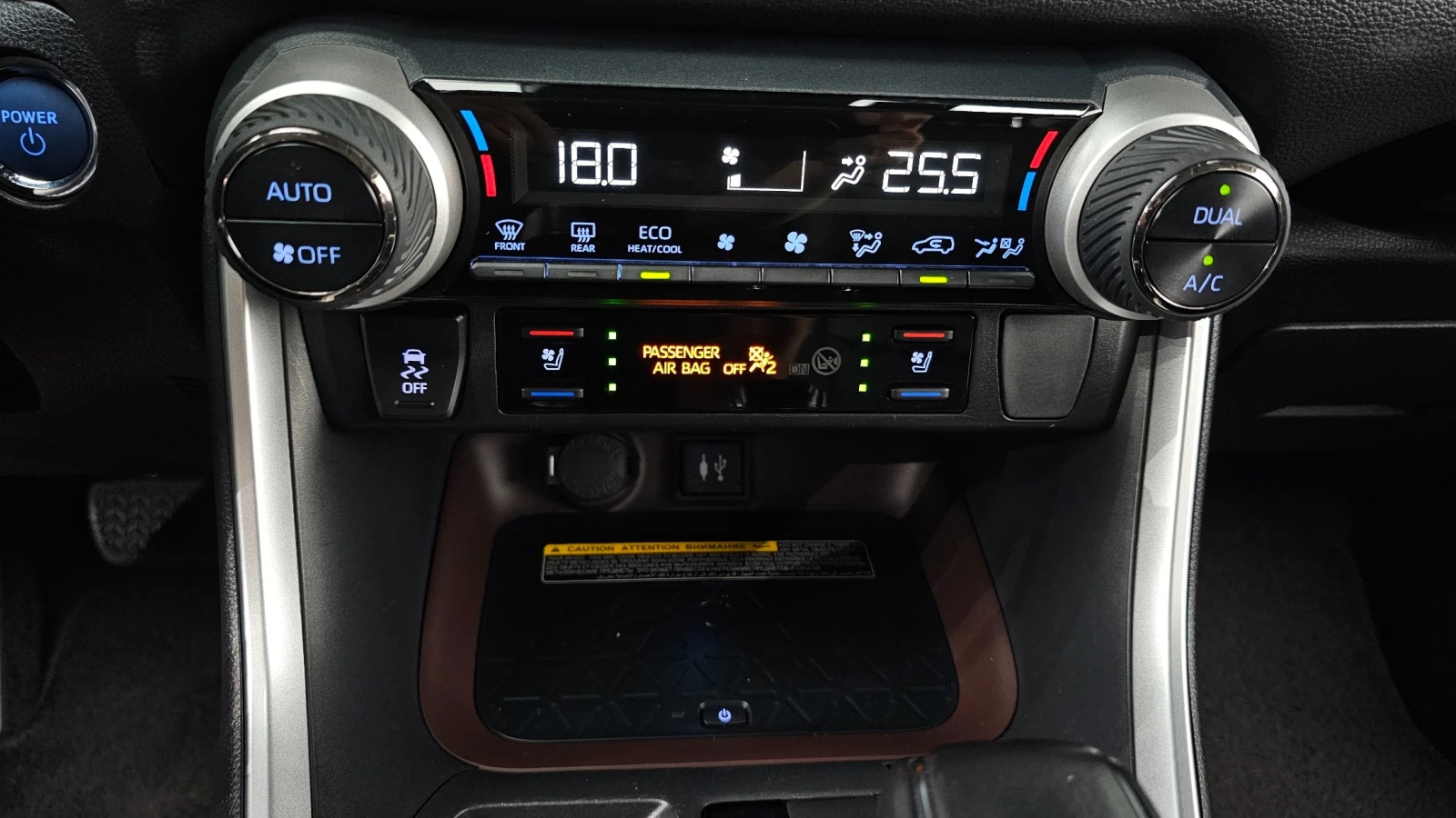 Toyota Rav4 2.5 Hybrid 4WD | DISTRONIC | MEMORY | , снимка 11 - Автомобили и джипове - 55079255