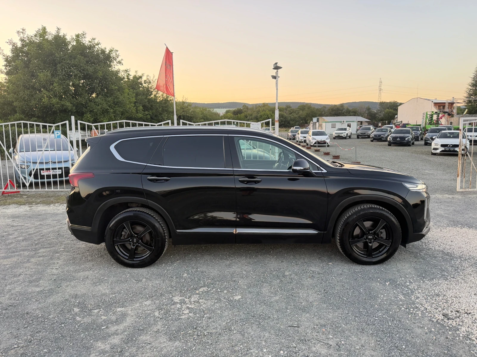 Hyundai Santa fe PREMIUM / 4X4 / МАСАЖ / 360 КАМЕРА / ОБДУХВАНЕ , снимка 4 - Автомобили и джипове - 55505166