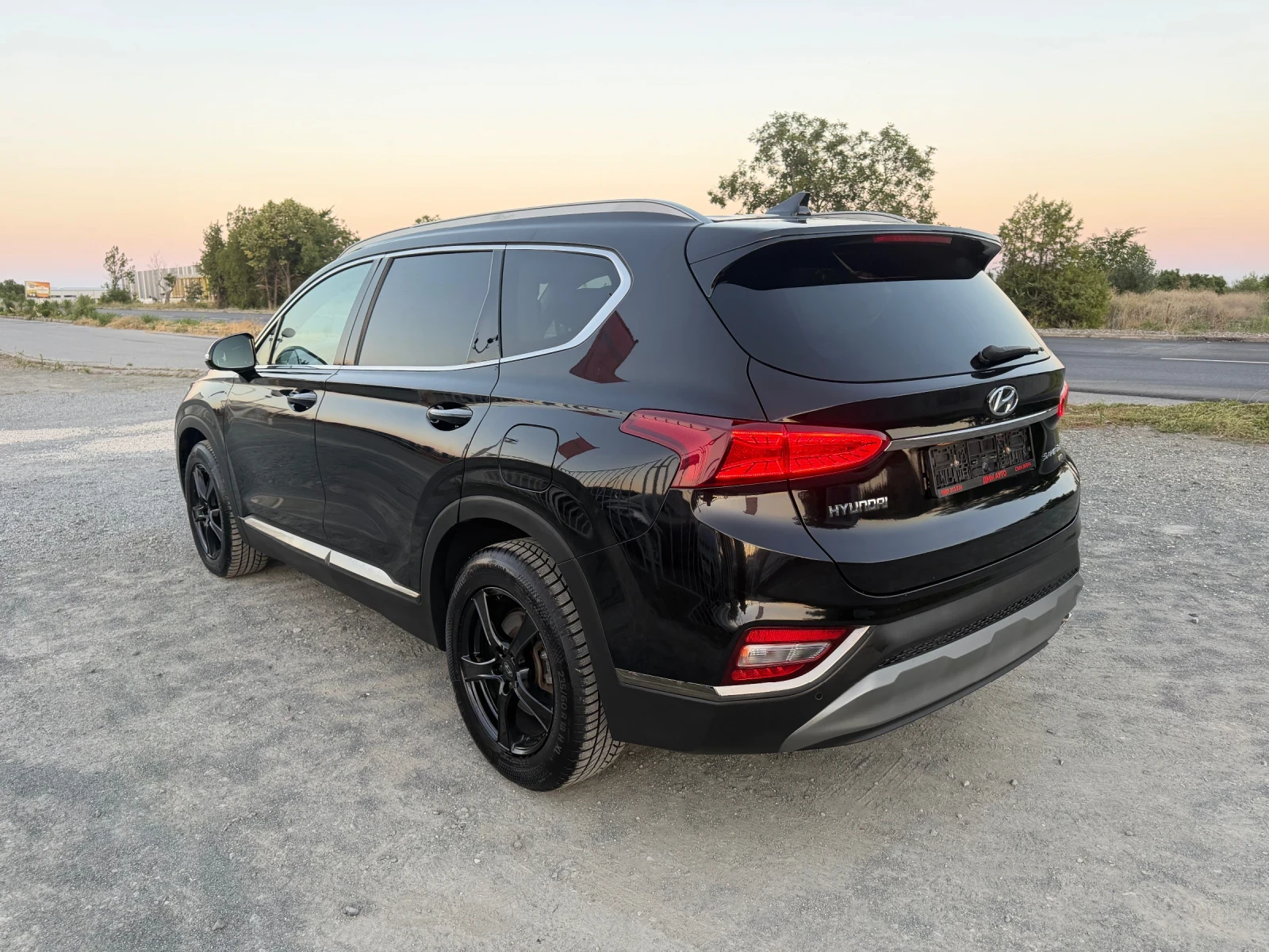 Hyundai Santa fe PREMIUM / 4X4 / МАСАЖ / 360 КАМЕРА / ОБДУХВАНЕ , снимка 7 - Автомобили и джипове - 55505166