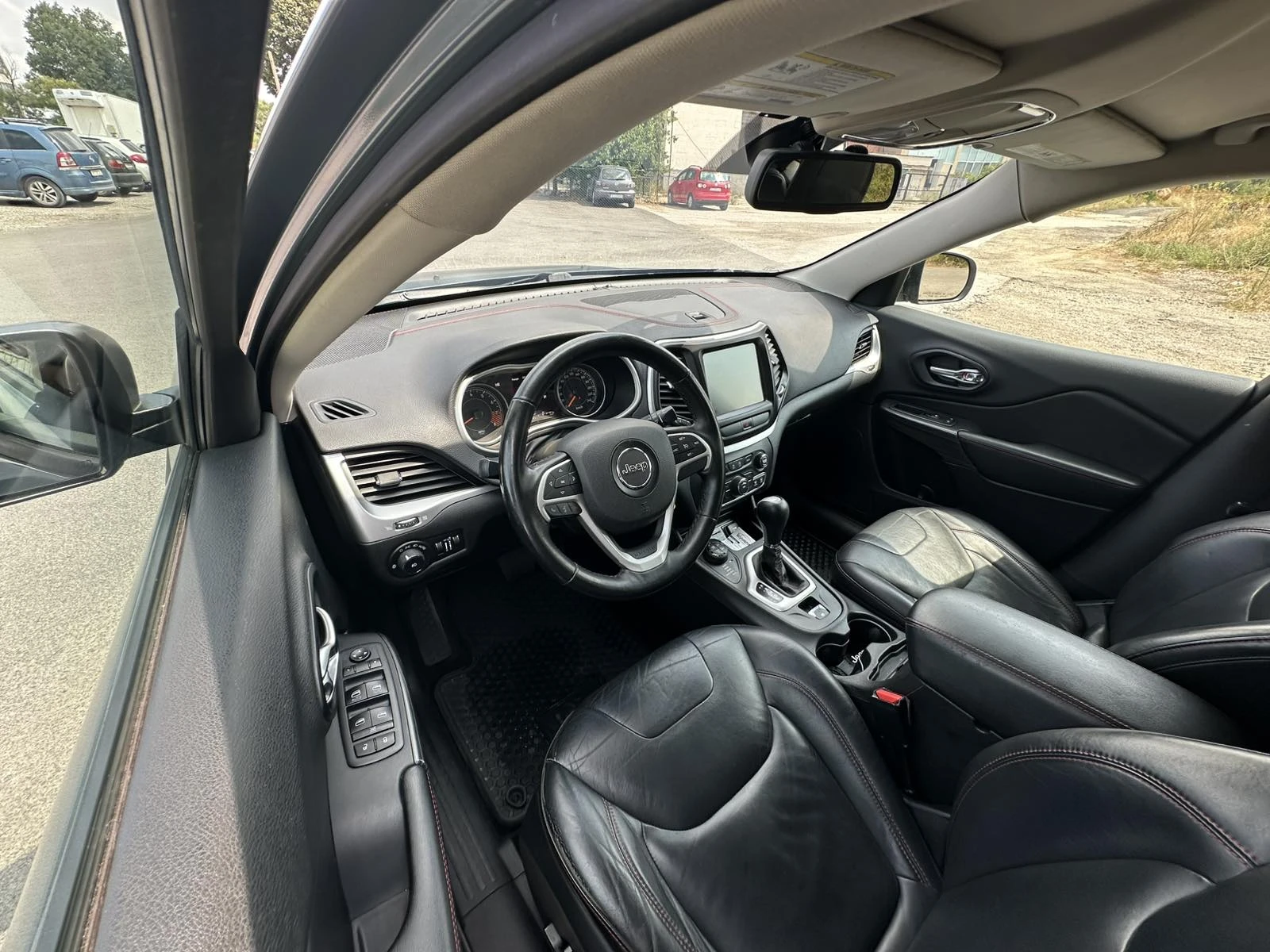 Jeep Cherokee 3.2 V6 Trailhawk 4X4, снимка 7 - Автомобили и джипове - 55691523