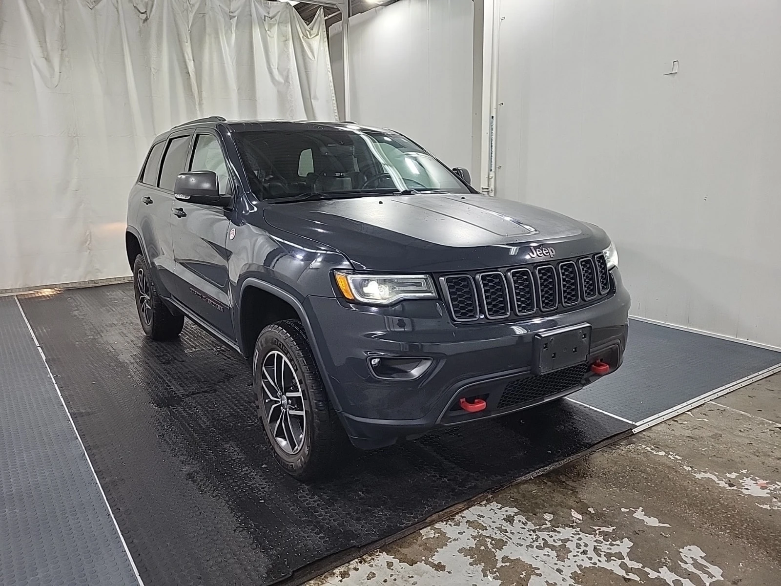 Jeep Grand cherokee TRAILHAWK/CARFAX /ФИНАНСИРАНЕ/, снимка 2 - Автомобили и джипове - 56076327