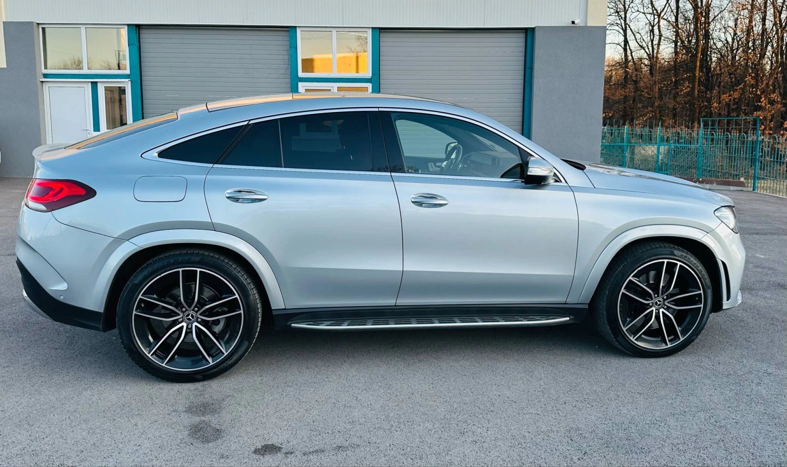 Mercedes-Benz GLE 400 d Coupe 4MATIC AMG, снимка 4 - Автомобили и джипове - 56183350