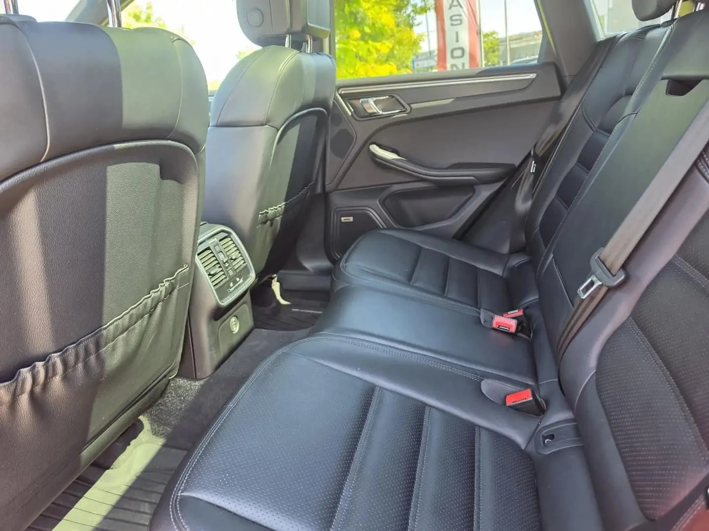 Porsche Macan GTS* 2018* MATRIX* BOSE* PANO* КРАЙНА ЦЕНА, снимка 16 - Автомобили и джипове - 56239304