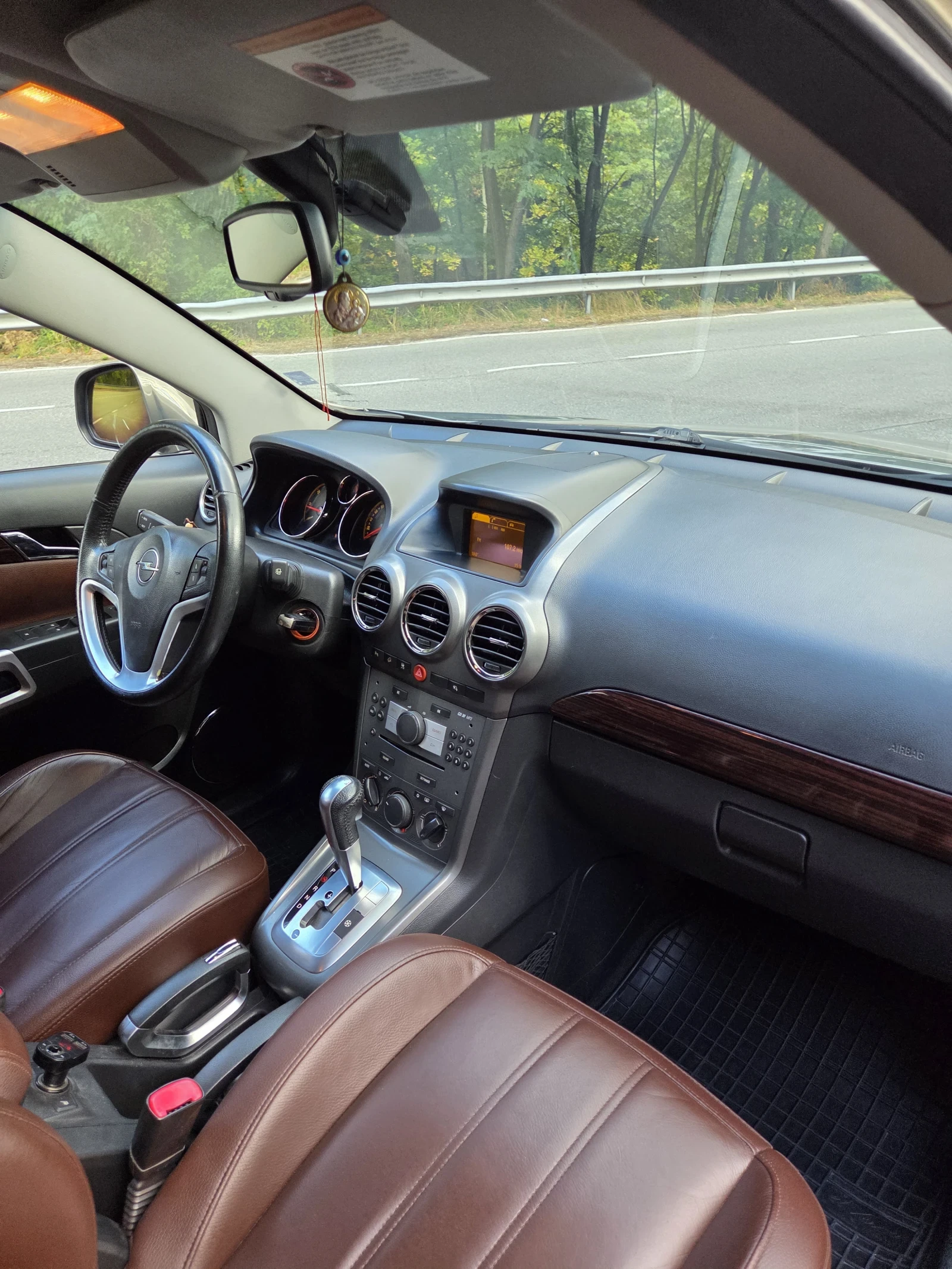 Opel Antara, снимка 7 - Автомобили и джипове - 56245577