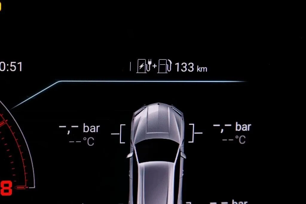 Lamborghini Urus SE / FACELIFT / CERAMIC / HUD / 360 / B&O /, снимка 6 - Автомобили и джипове - 56369828