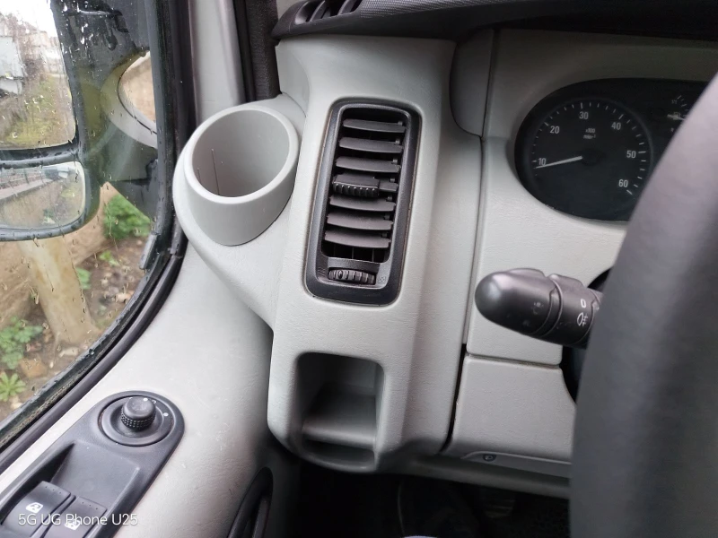 Opel Vivaro 1.9 TDI , снимка 5 - Бусове и автобуси - 52588821