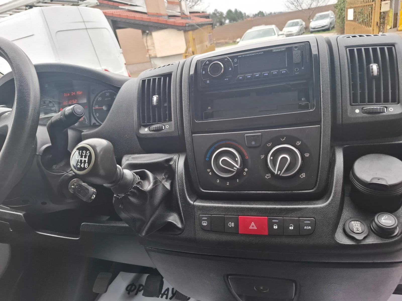 Citroen Jumper 2.2HDI L2H2 130кс., снимка 8 - Бусове и автобуси - 53959665