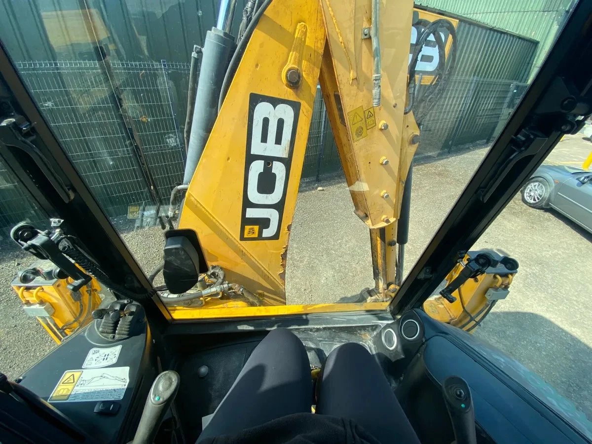 Багер JCB 3CX Contractor, снимка 14 - Индустриална техника - 54738442