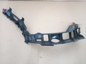 Водач държач задна броня десен Опел Зафира Б (1)