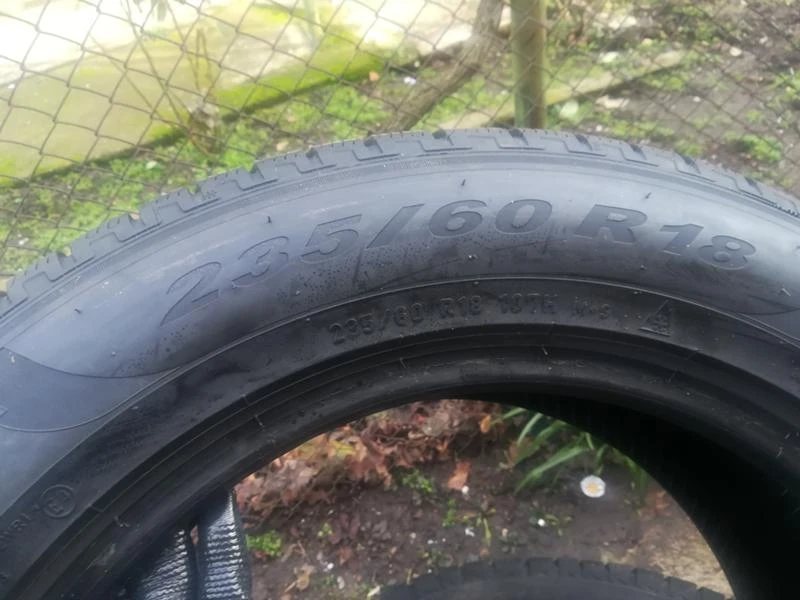 Гуми Зимни 235/60R18, снимка 5 - Гуми и джанти - 20360008