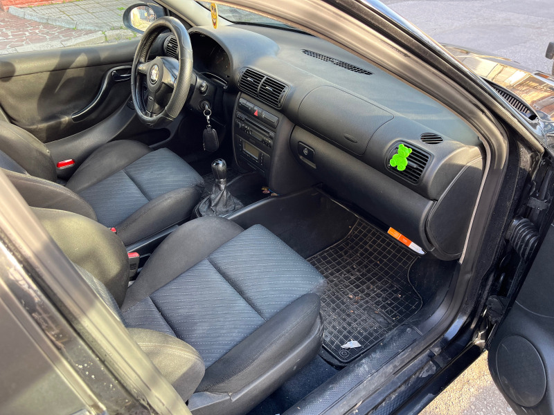 Seat Leon, снимка 6 - Автомобили и джипове - 45855383