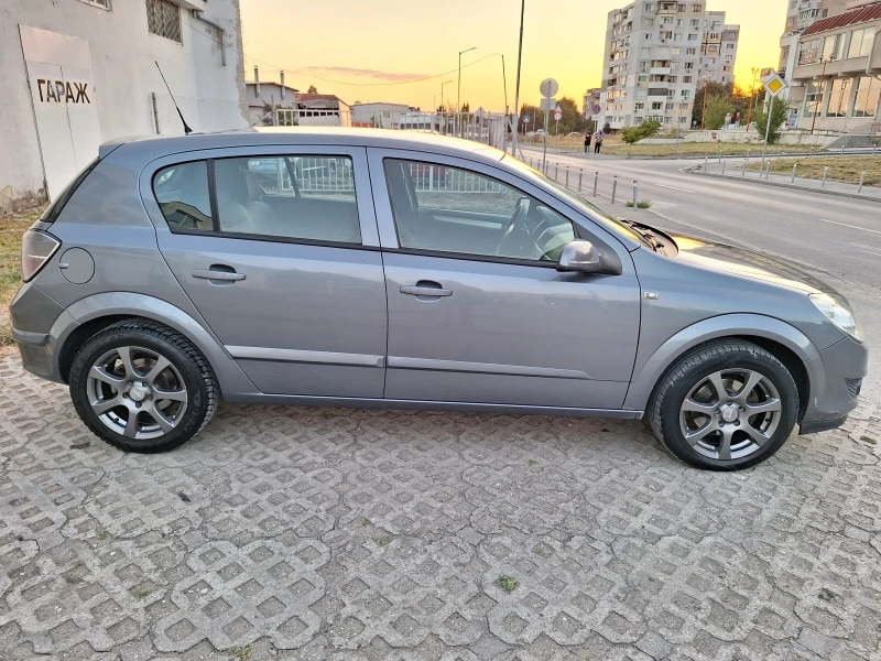 Opel Astra 1.7, снимка 3 - Автомобили и джипове - 47504576