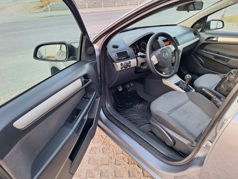 Opel Astra 1.7, снимка 7 - Автомобили и джипове - 47504576