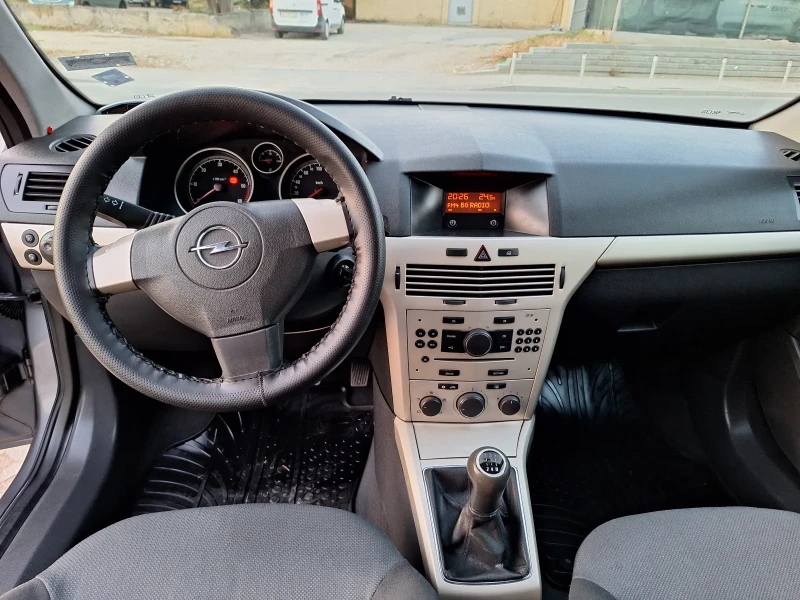 Opel Astra 1.7, снимка 10 - Автомобили и джипове - 47504576