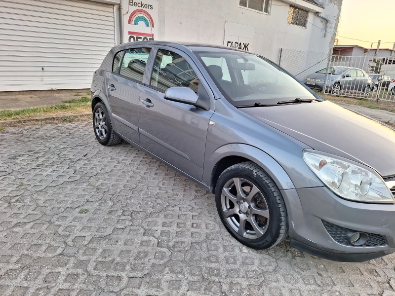 Opel Astra 1.7, снимка 2 - Автомобили и джипове - 47504576