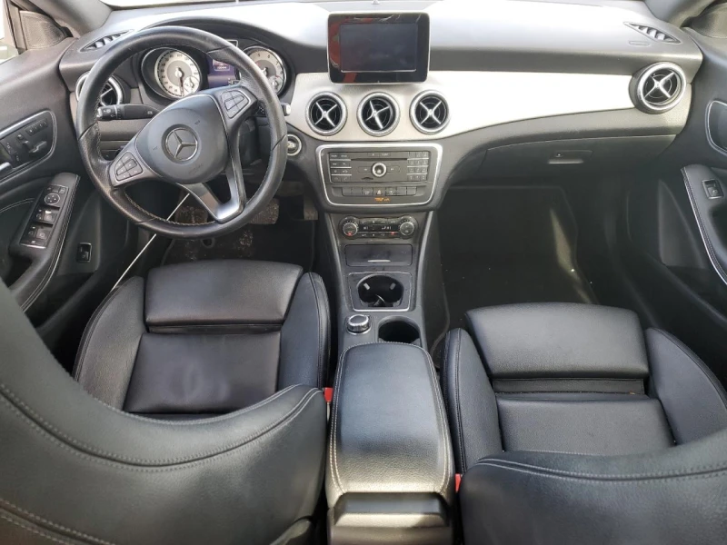 Mercedes-Benz CLA 250, снимка 8 - Автомобили и джипове - 49401863