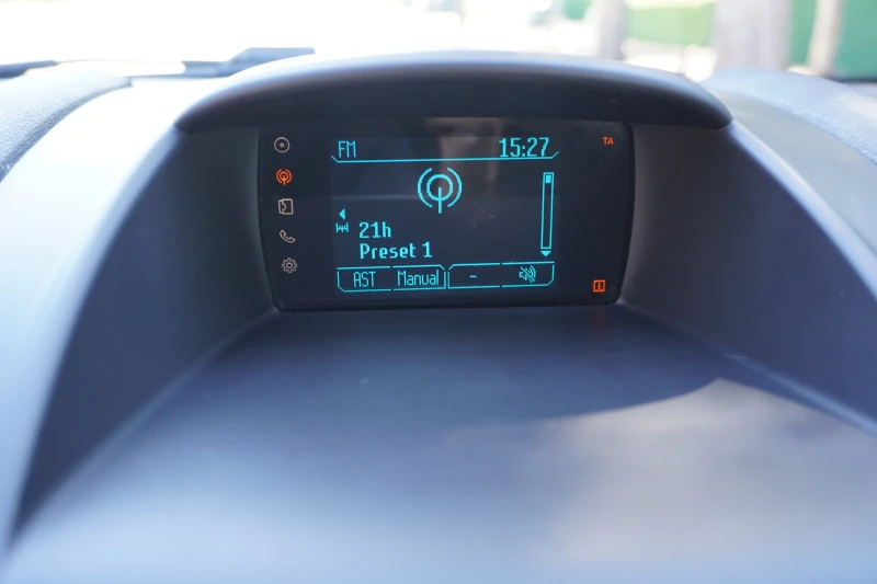 Ford Fiesta 1.6 TDCI 95KC, снимка 11 - Автомобили и джипове - 51524260