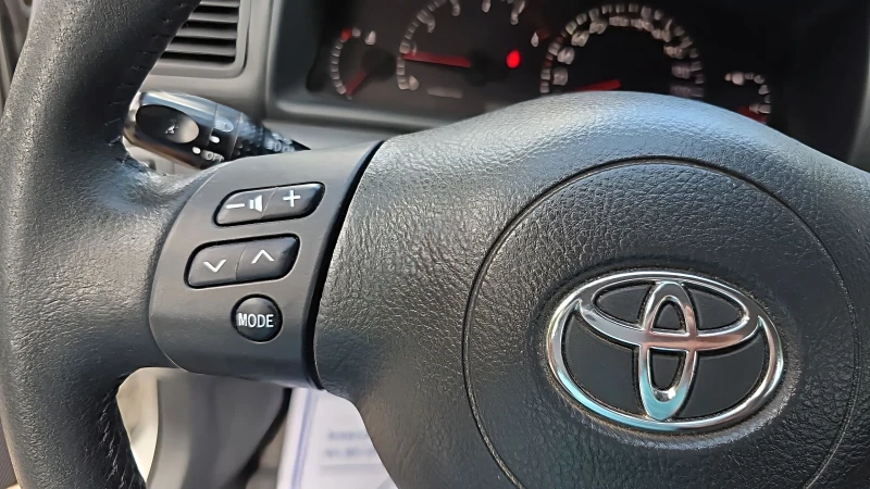 Toyota Corolla 1.4 d4d 90k.c.Автоматик, снимка 15 - Автомобили и джипове - 51703713