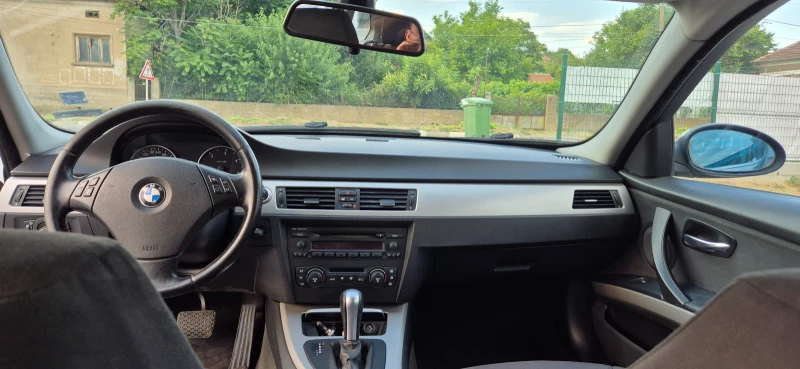 BMW 320, снимка 3 - Автомобили и джипове - 52351834