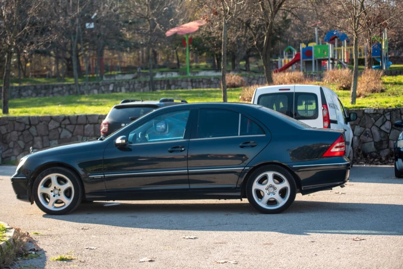 Mercedes-Benz C 200 Kompressor Avantgarde, снимка 15 - Автомобили и джипове - 52921885