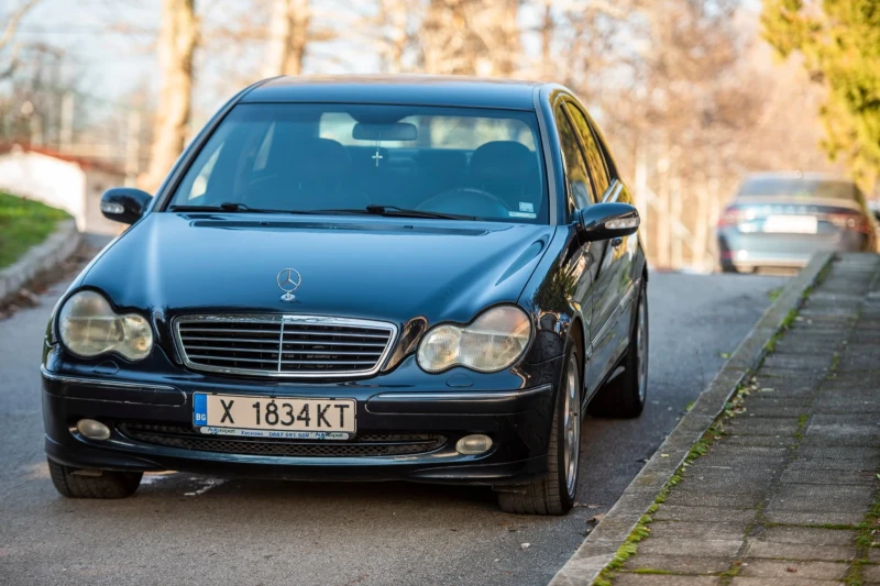 Mercedes-Benz C 200 Kompressor Avantgarde, снимка 6 - Автомобили и джипове - 52921885