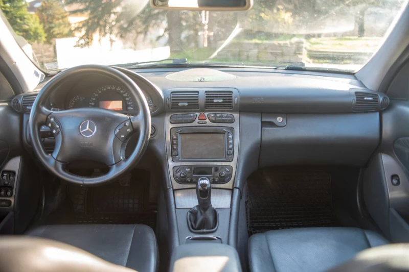 Mercedes-Benz C 200 Kompressor Avantgarde, снимка 9 - Автомобили и джипове - 52921885
