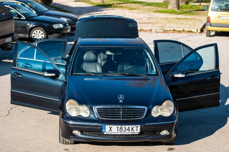 Mercedes-Benz C 200 Kompressor Avantgarde, снимка 8 - Автомобили и джипове - 52921885