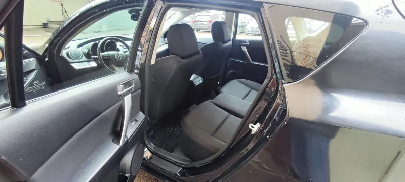 Mazda 3, снимка 9 - Автомобили и джипове - 53013424