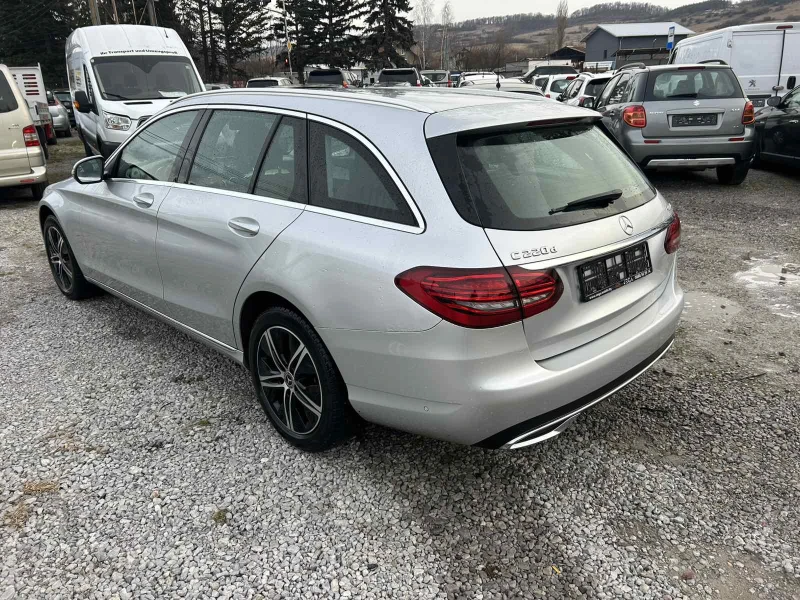 Mercedes-Benz C 220, снимка 6 - Автомобили и джипове - 53501502