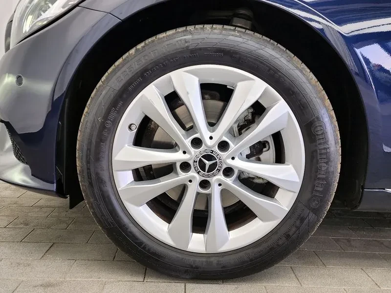 Mercedes-Benz C 220 - САМО 30% АВАНС, снимка 5 - Автомобили и джипове - 55405652