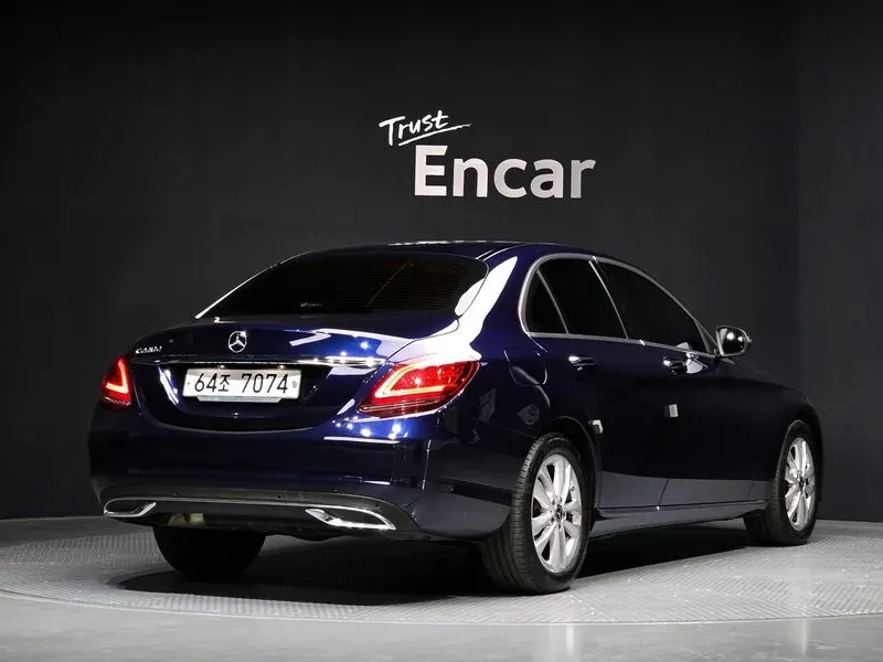 Mercedes-Benz C 220 - САМО 30% АВАНС, снимка 2 - Автомобили и джипове - 55405652