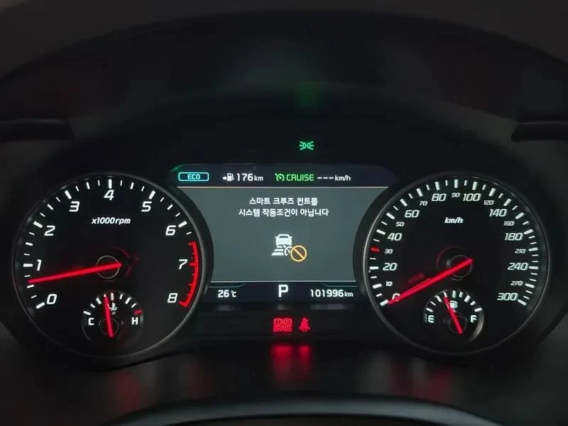 Kia Stinger, снимка 8 - Автомобили и джипове - 56690249